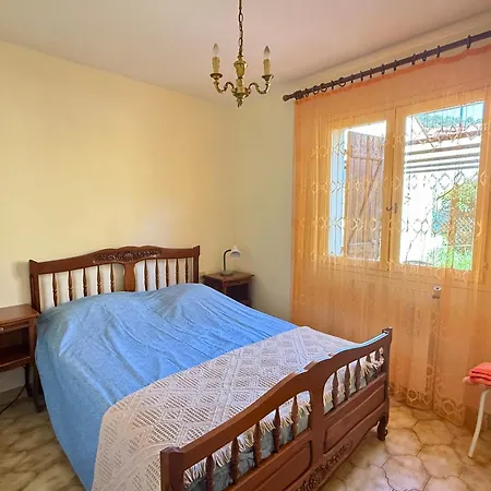 Maison Avec Jardin Et Terrasse, 3 A - Fr-1-338-612 Holiday home *