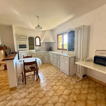 Maison Avec Jardin Et Terrasse, 3 A - Fr-1-338-612
