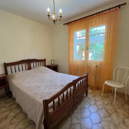Maison Avec Jardin Et Terrasse, 3 à - Fr-1-338-612 *